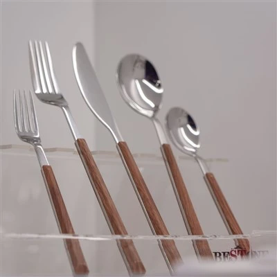 طقم أدوات مائدة مرآة مكون من خمس قطع بمقبض خشبي